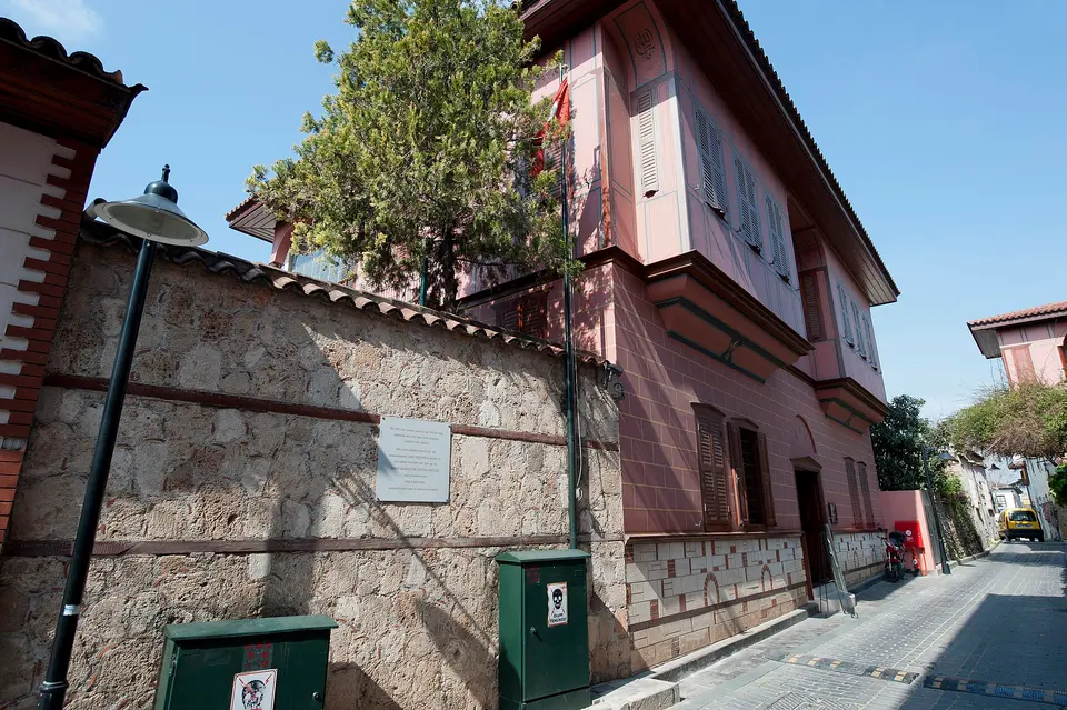 Suna & İnan Kıraç Kaleiçi Museum