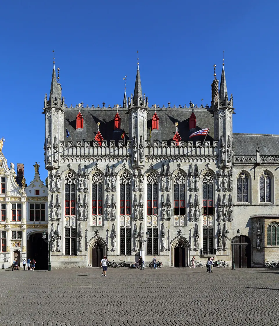 Burg Square and City Hall