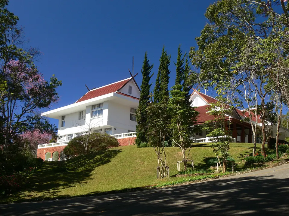 Bhubing Palace