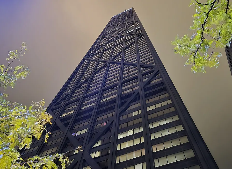 360 Chicago (875 North Michigan Avenue)