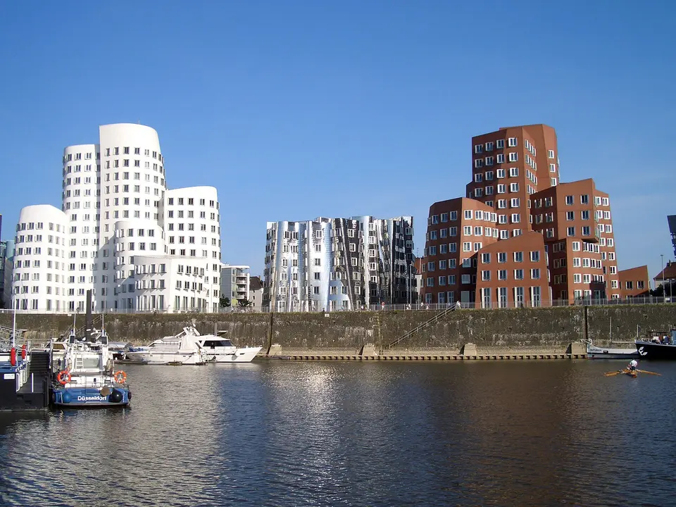 Neuer Zollhof and the Media Harbour