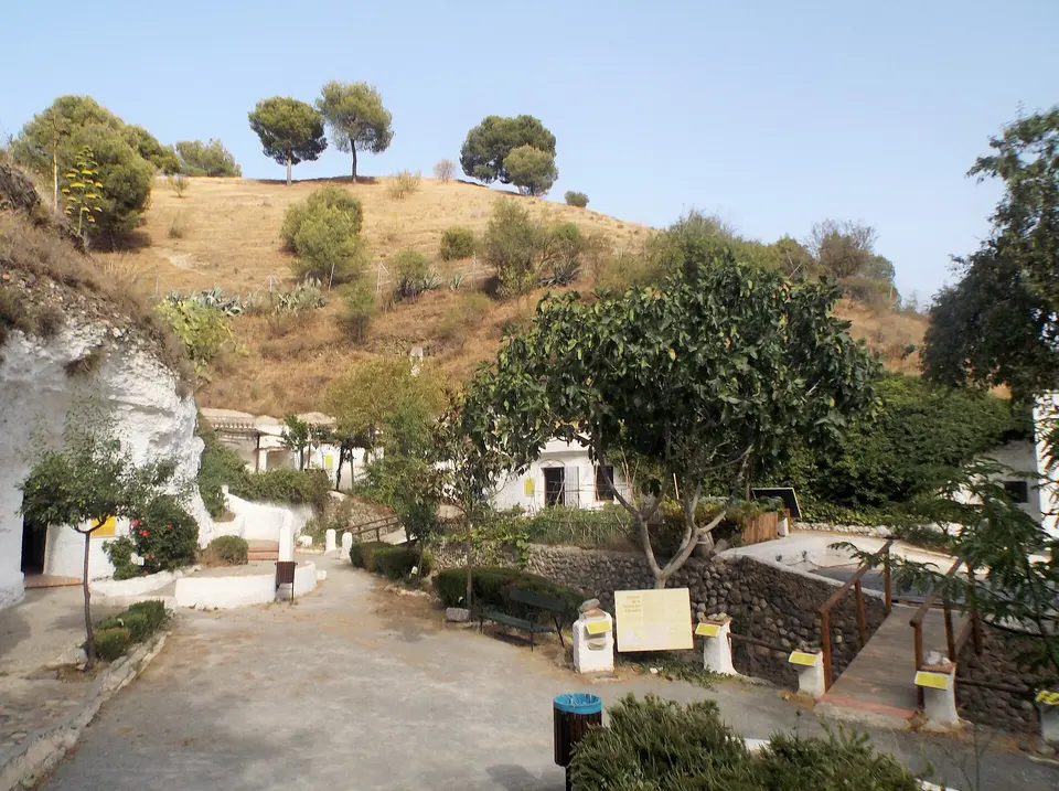 Sacromonte Cave Museum