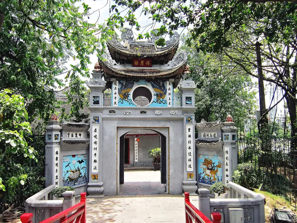 Ngọc Sơn Temple and the Huc Bridge