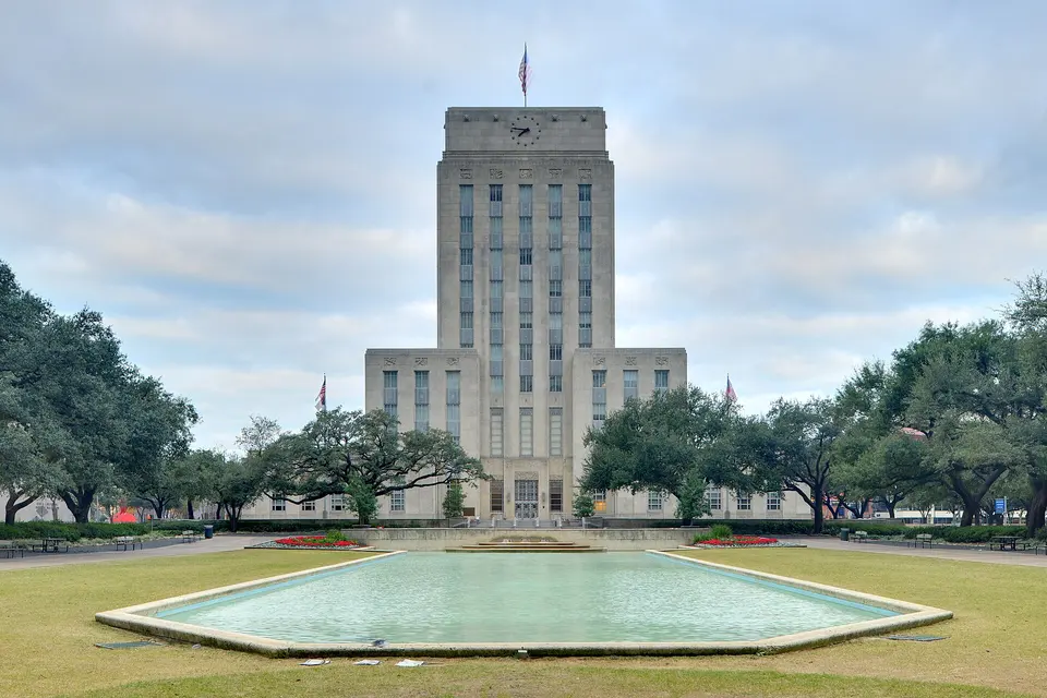 Houston City Hall and Tranquillity Park