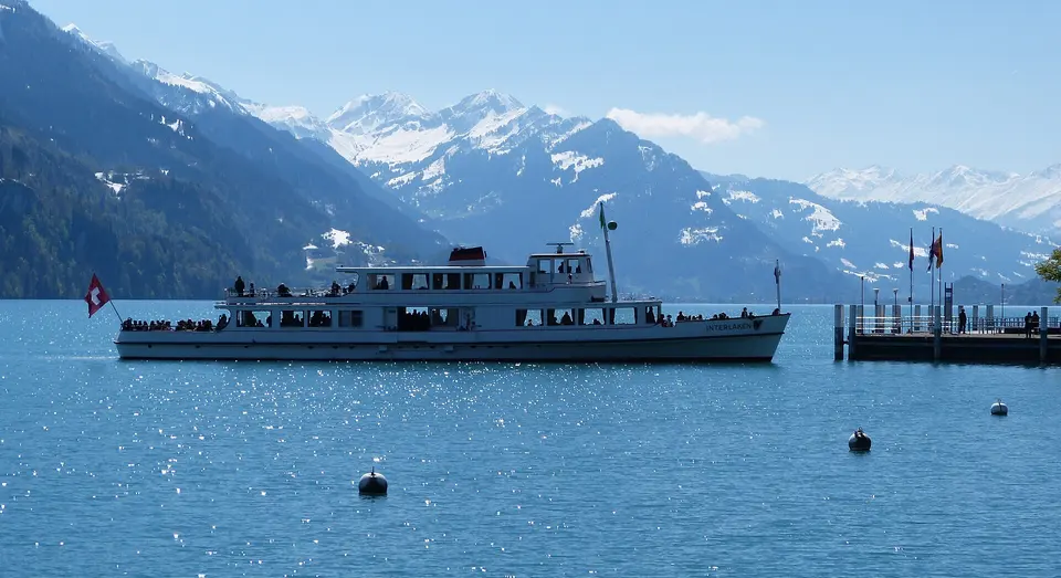 Lake Brienz by boat