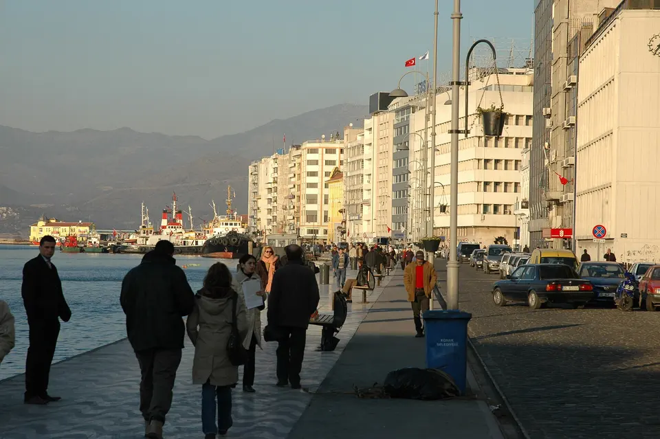 Alsancak and the Kordon