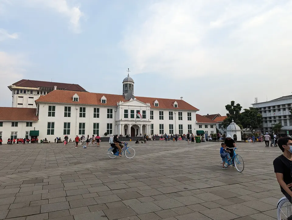 Fatahillah Square (Kota Tua)