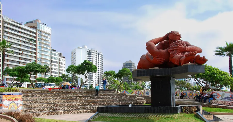 Malecón de Miraflores and the Parque del Amor