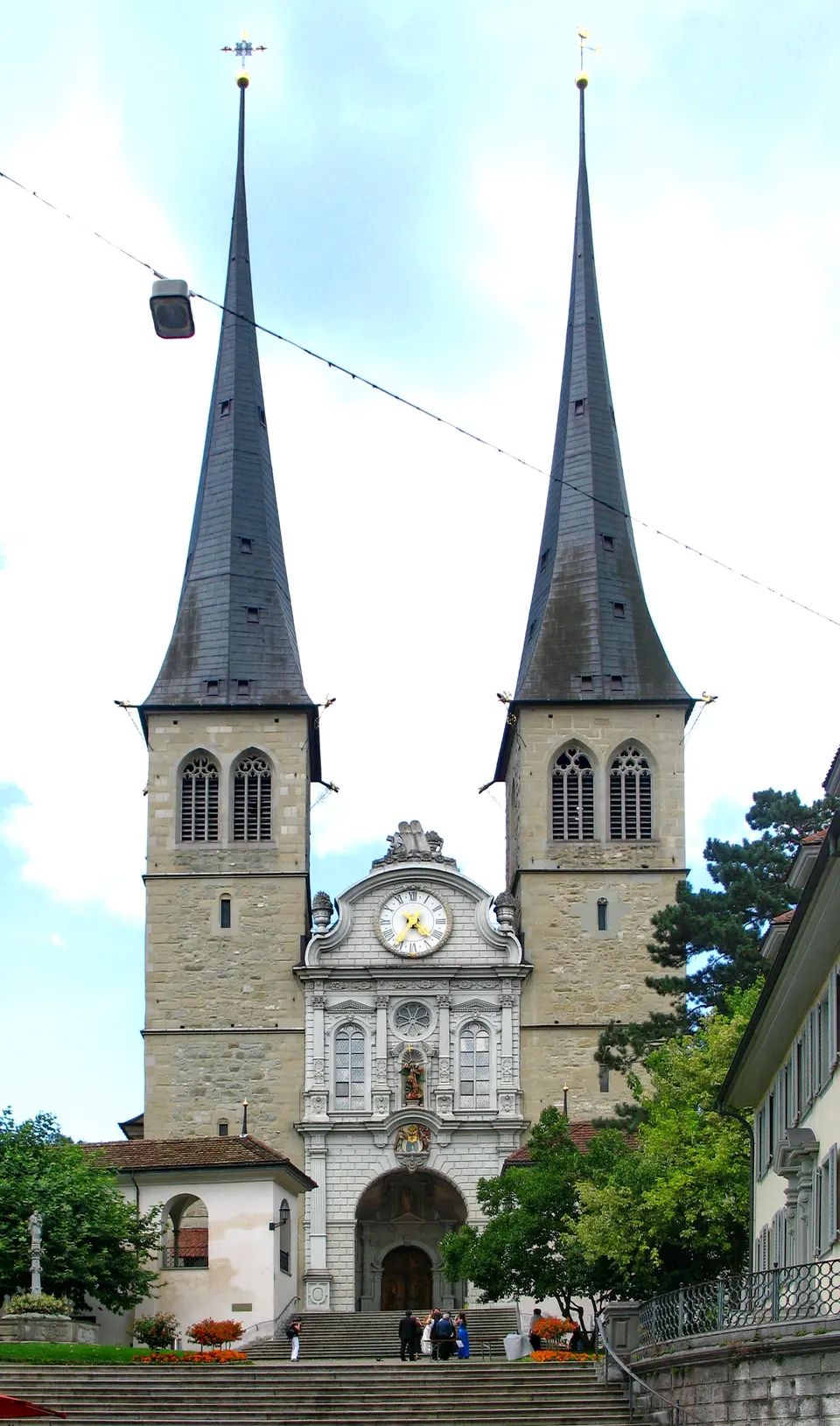 Hofkirche St Leodegar