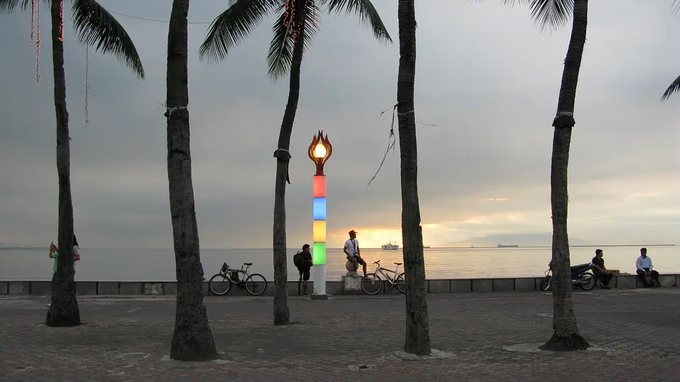 Manila Baywalk