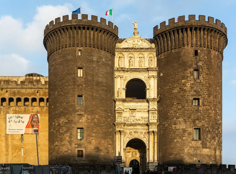 Castel Nuovo (Maschio Angioino)