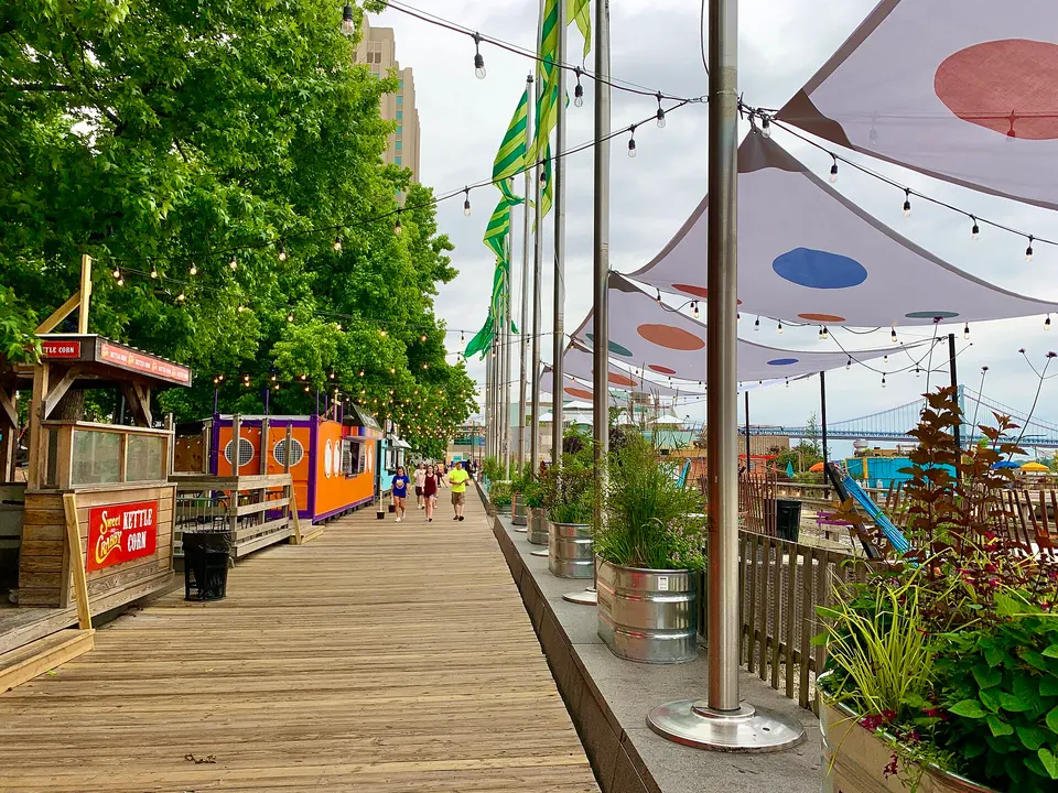 Spruce Street Harbor Park and Penn's Landing