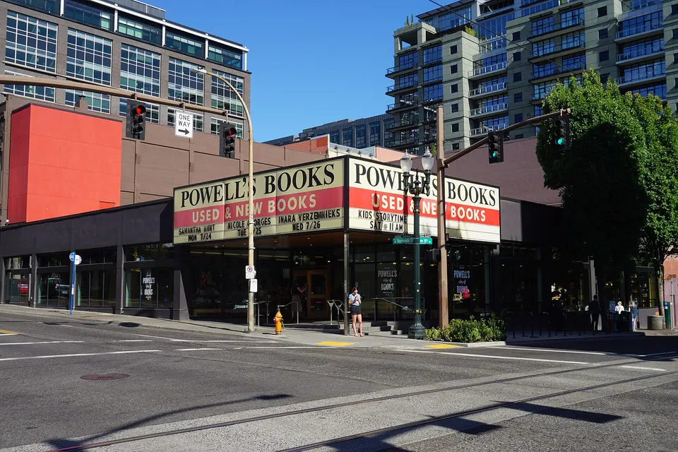 The Pearl District and Powell's City of Books