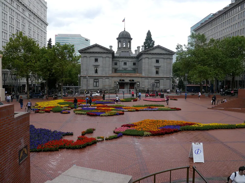Pioneer Courthouse Square