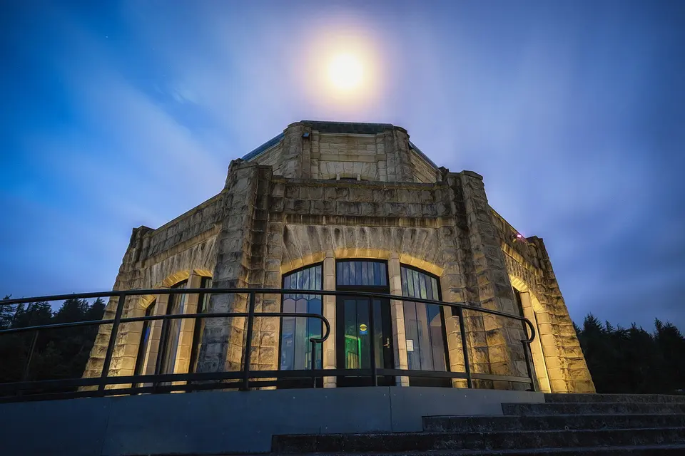 Vista House at Crown Point