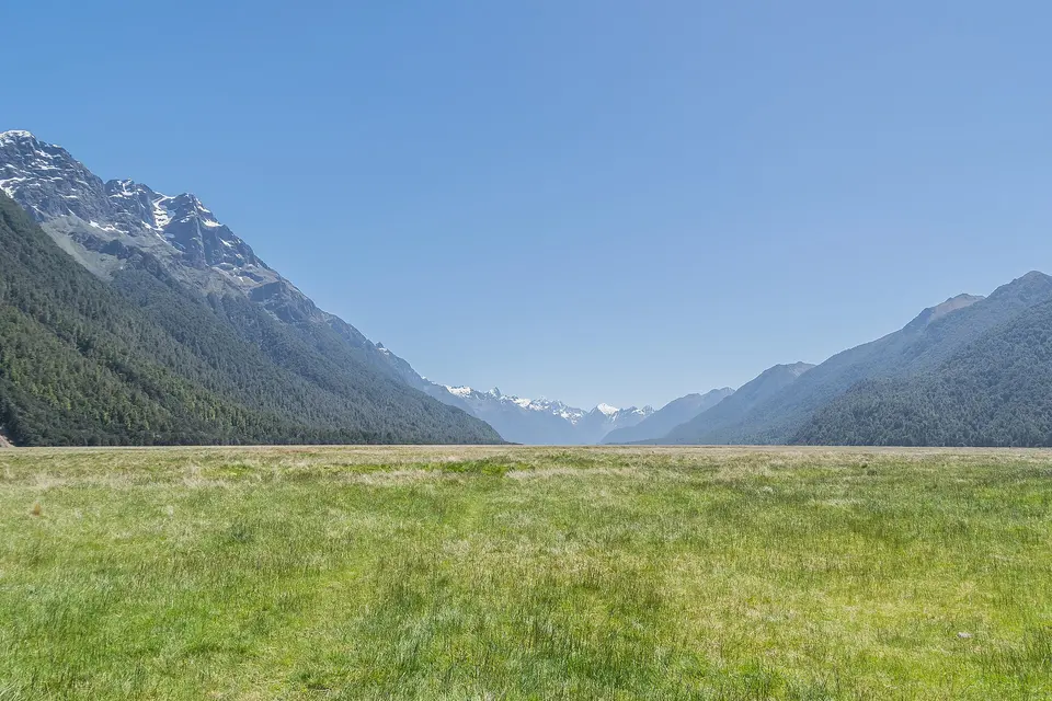 Eglinton Valley and the Mirror Lakes
