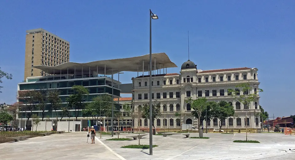 Museu de Arte do Rio (MAR) and Praça Mauá