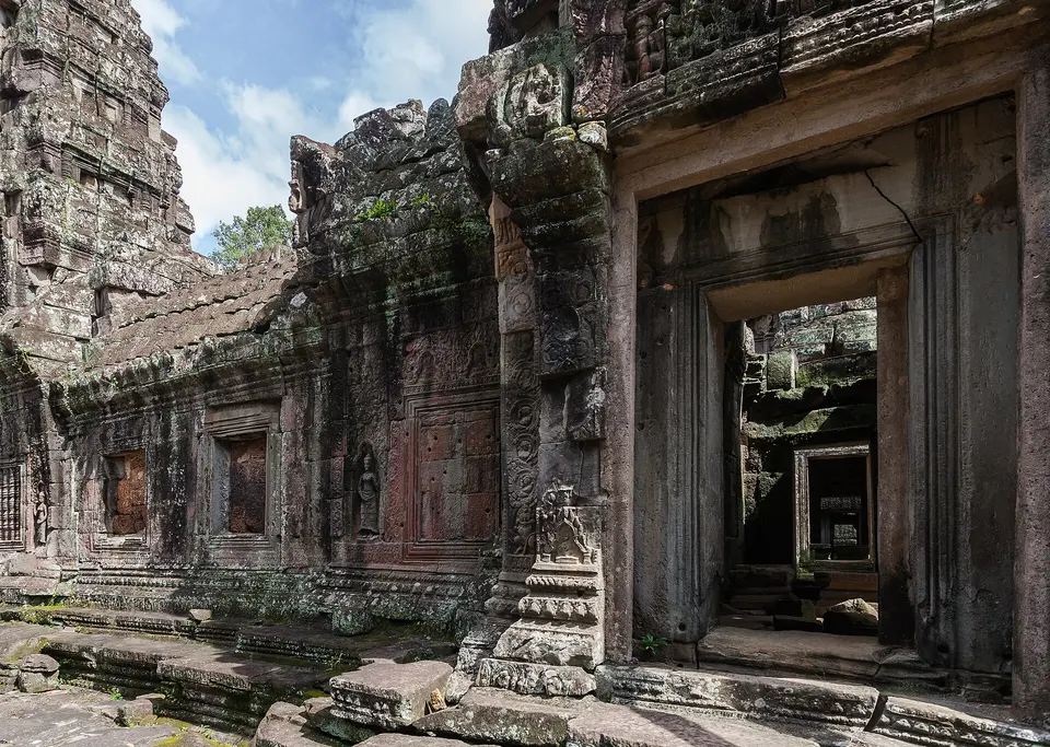 Banteay Kdei and Srah Srang