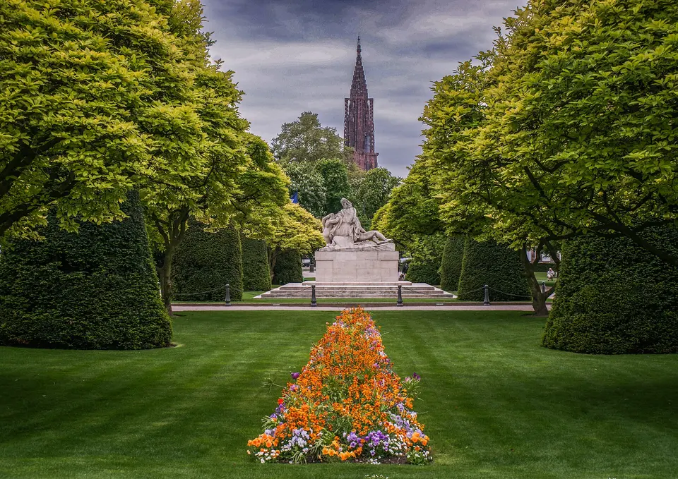 Place de la République and Neustadt