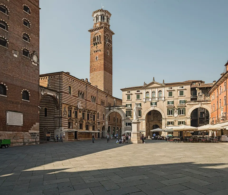 Piazza dei Signori and Scaliger Tombs exterior